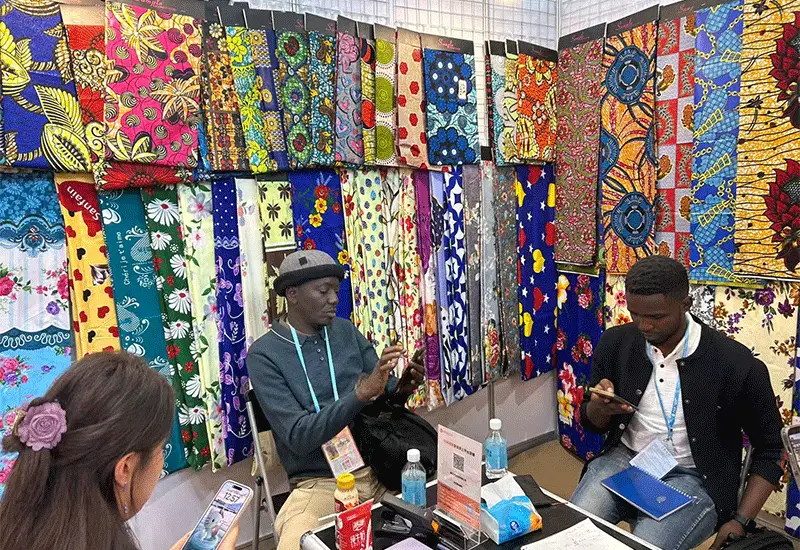 The Ultimate Guide: How to Identify High-Quality African Wax Print Fabric